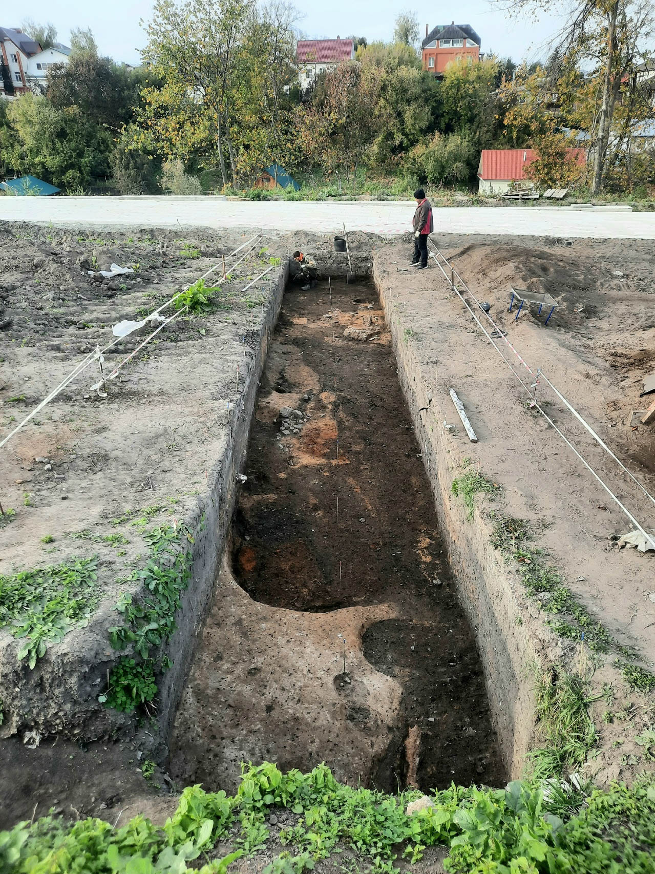 Муром является одним из эпицентров археологических раскопок. Там продолжили исследование территории Окского парка, с которой, собственно, и начал развиваться город. Изыскания, стартовавшие еще в 1939 году, продолжаются локально и в наши дни. За это время специалисты обнаружили на глубине немало важных артефактов. Щедрым на находки оказался и полевой сезон 2025 года.