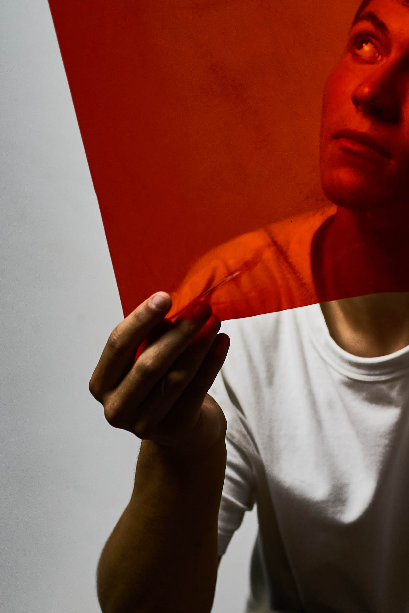 При помощи фотосессий женщины раскрываются, преображаются. А что же мужчины? На счету Али Валевской немало концептуальных съемок, участие в которых принимали готовые на эксперименты джентльмены. Тонкостями работы с ними она поделилась с «Ключ-Медиа».