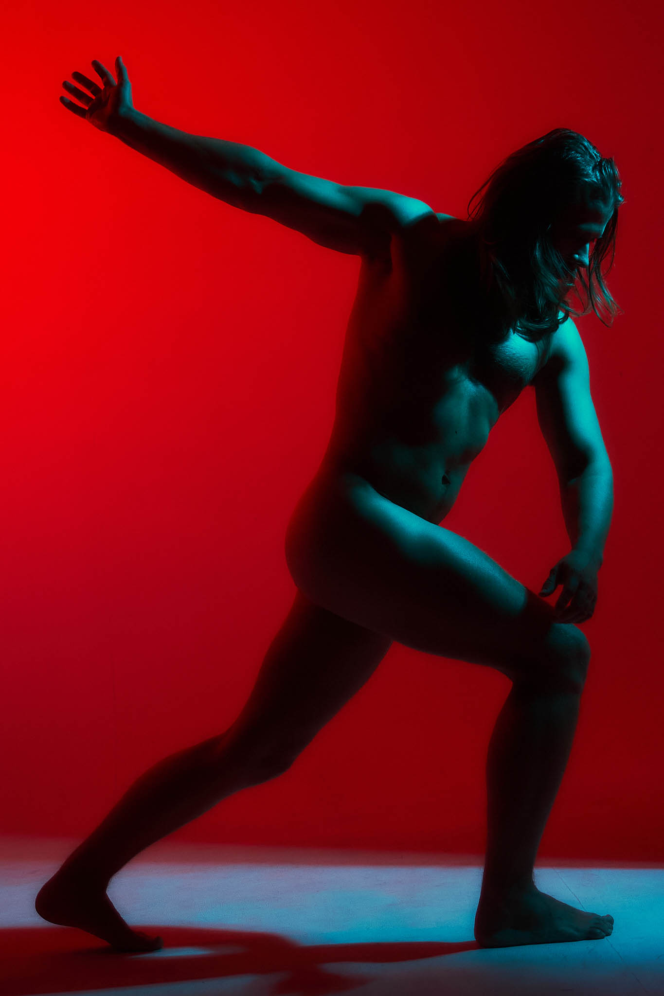 При помощи фотосессий женщины раскрываются, преображаются. А что же мужчины? На счету Али Валевской немало концептуальных съемок, участие в которых принимали готовые на эксперименты джентльмены. Тонкостями работы с ними она поделилась с «Ключ-Медиа».