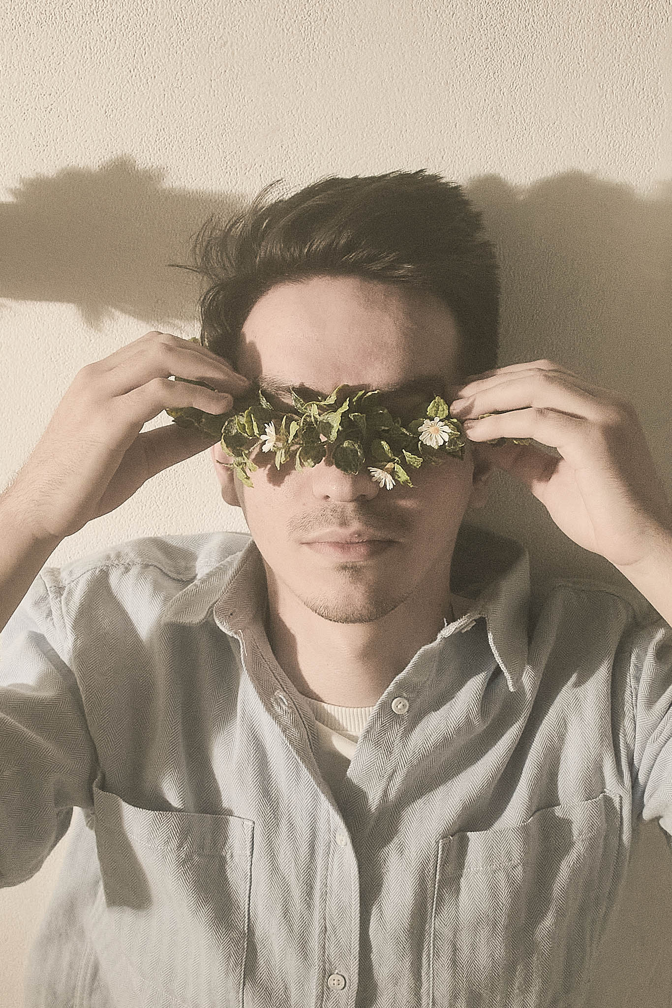 При помощи фотосессий женщины раскрываются, преображаются. А что же мужчины? На счету Али Валевской немало концептуальных съемок, участие в которых принимали готовые на эксперименты джентльмены. Тонкостями работы с ними она поделилась с «Ключ-Медиа».