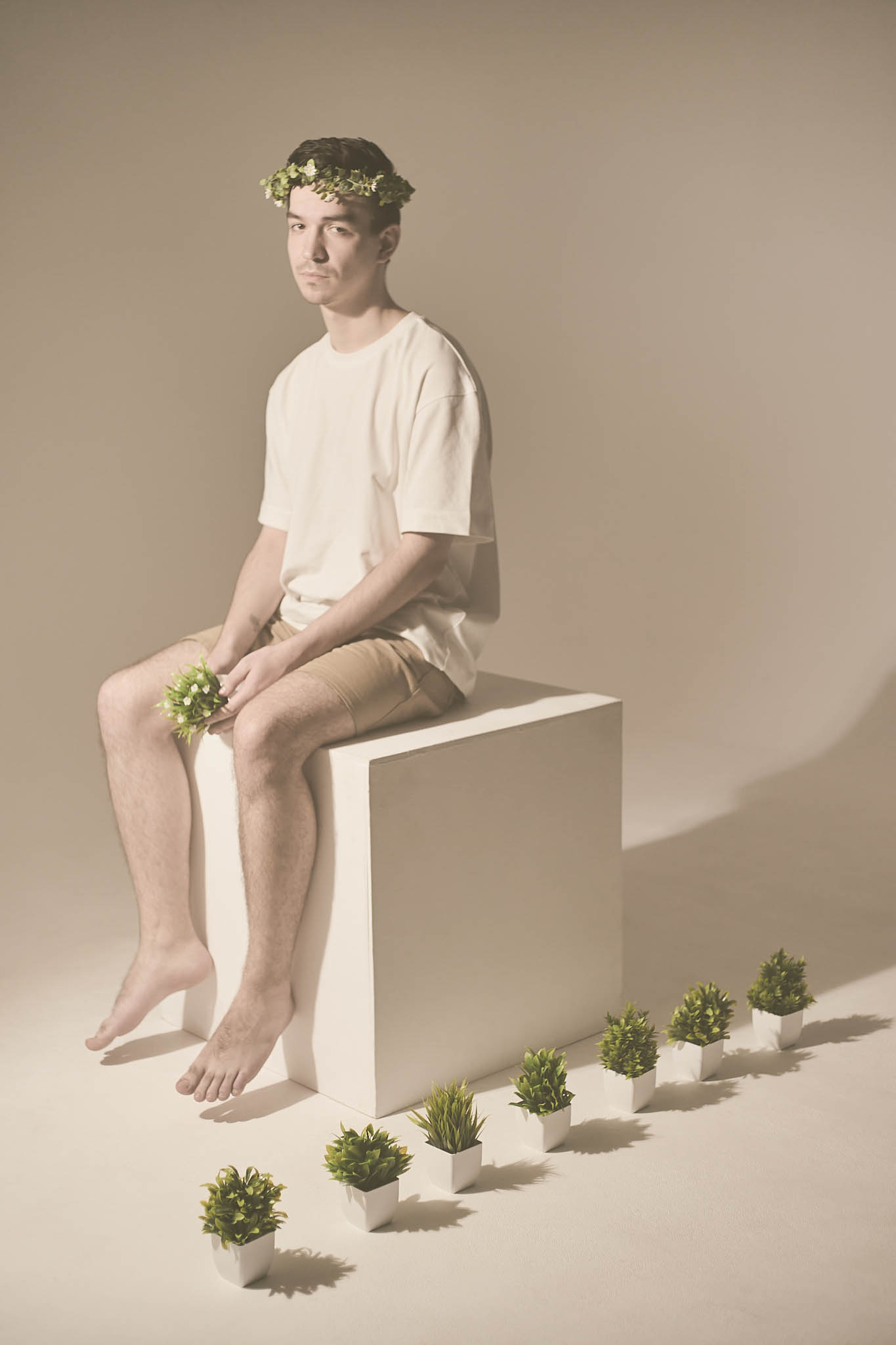 При помощи фотосессий женщины раскрываются, преображаются. А что же мужчины? На счету Али Валевской немало концептуальных съемок, участие в которых принимали готовые на эксперименты джентльмены. Тонкостями работы с ними она поделилась с «Ключ-Медиа».