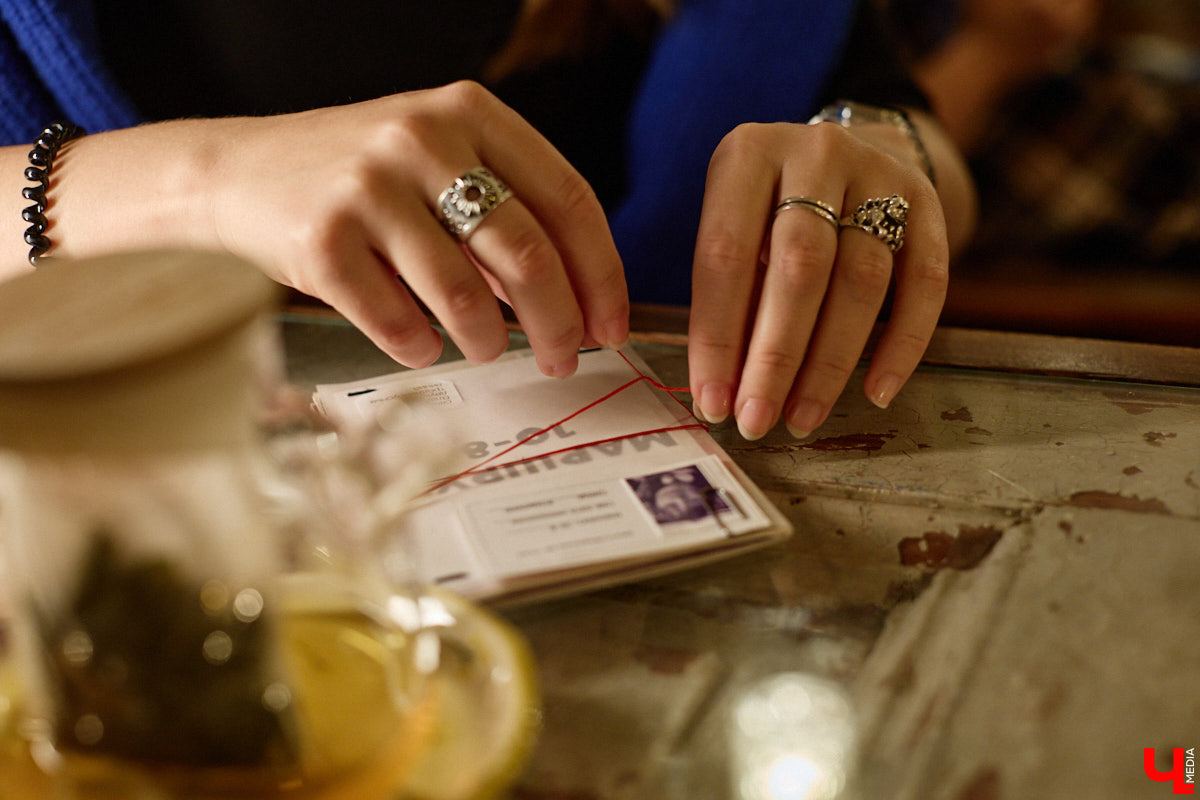 Несколько местных энтузиастов высказались о Владимире через тексты, коллажи и зарисовки. Их зины — небольшие самодельные журналы — были представлены на фестивале урбанистов в рамках своеобразной лаборатории. «Ключ-Медиа» пообщался с авторами и узнал, какие особенности окружающей среды они решили подчеркнуть.