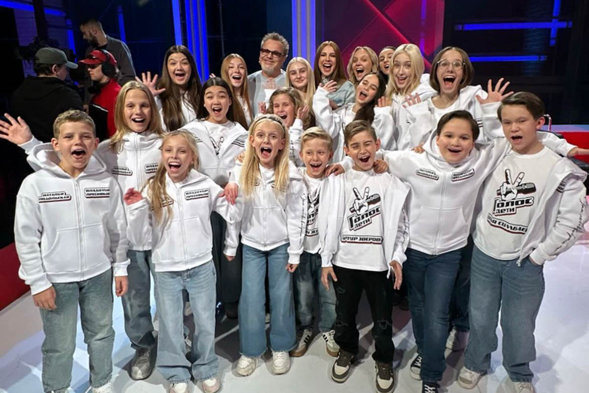 Юные владимирские звезды Милана Крохина и Вероника Тарасова не прошли в финал «Голос. Дети», представляя во время поединков команду Натальи Подольской и Владимира Преснякова. Однако победа девочек в состязаниях троек дала им шанс на реванш в дополнительном этапе. «Ключ-Медиа» поговорил с конкурсантками о том, как они лично оценивают свои выступления и подготовку к ним.