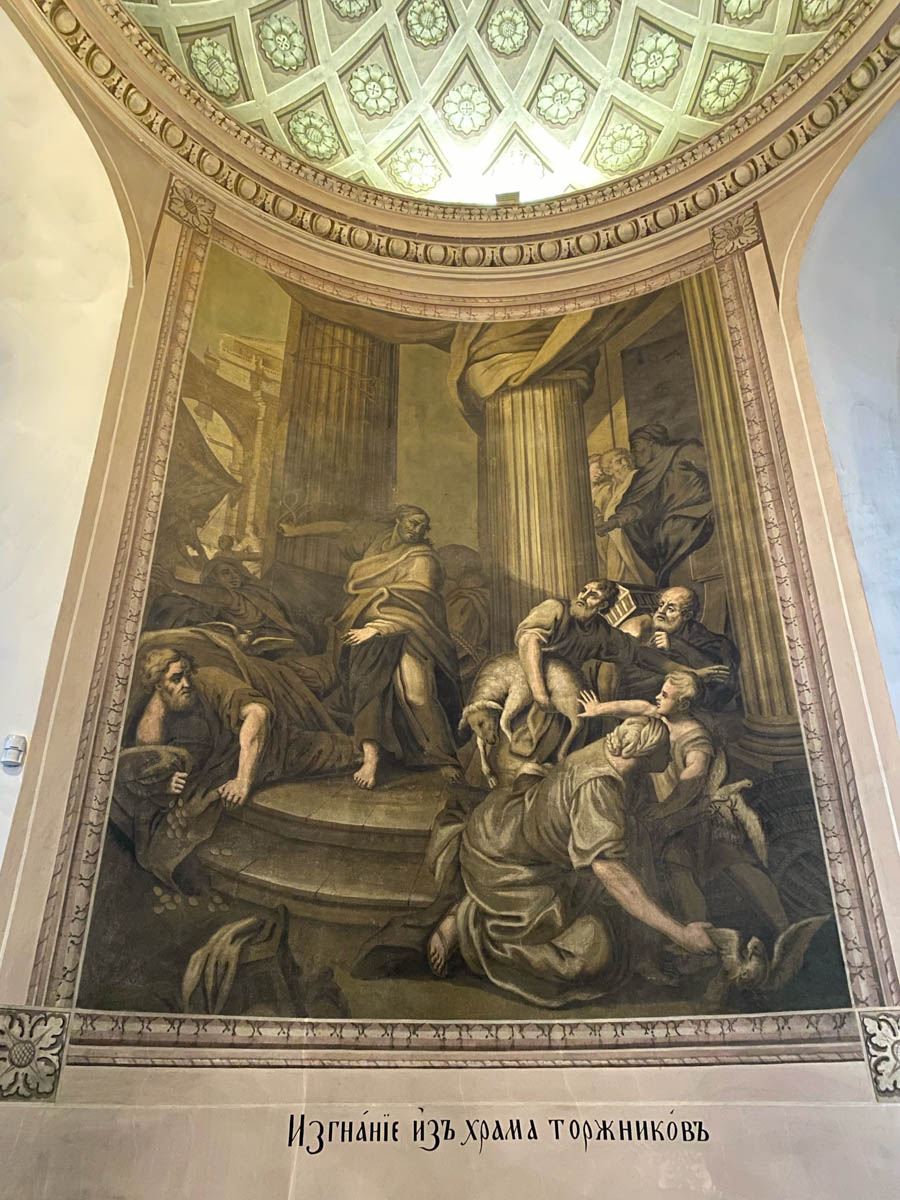 Нижегородская область — территория творческая и многогранная. Маршруты по ней можно прокладывать самые разнообразные. Главной целью этого путешествия стала знаменитая Болдинская осень. А по дороге в Большое Болдино, где Александр Пушкин создал свыше 60 своих произведений, заглянули и в Кулебаки. Там установлен один из первых в стране памятников Ленину. Посетили мы и родину арзамасского гуся лапчатого.