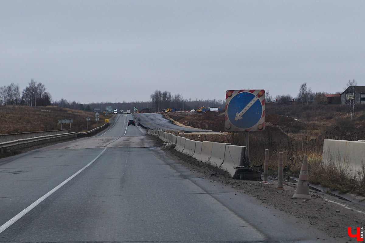 Во Владимире планируют расширить до четырех полос улицу Красную в частном секторе, а в Суздале — увековечить память исторических личностей прямо на разворотном кольце. Рассказываем обо всех последних событиях в дорожном обзоре.