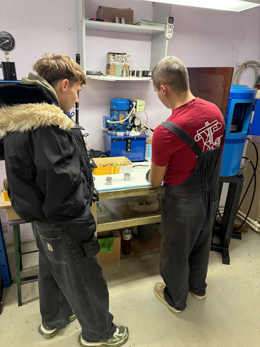 Владимирская область не устает принимать гостей, в том числе звездных. Только в последние месяцы она собрала целую плеяду селебрити. В их числе фигуристка Татьяна Навка, певец Ваня Дмитриенко, рэпер ChipaChip и другие. С какой целью они посетили 33-й регион? Узнали и рассказываем!