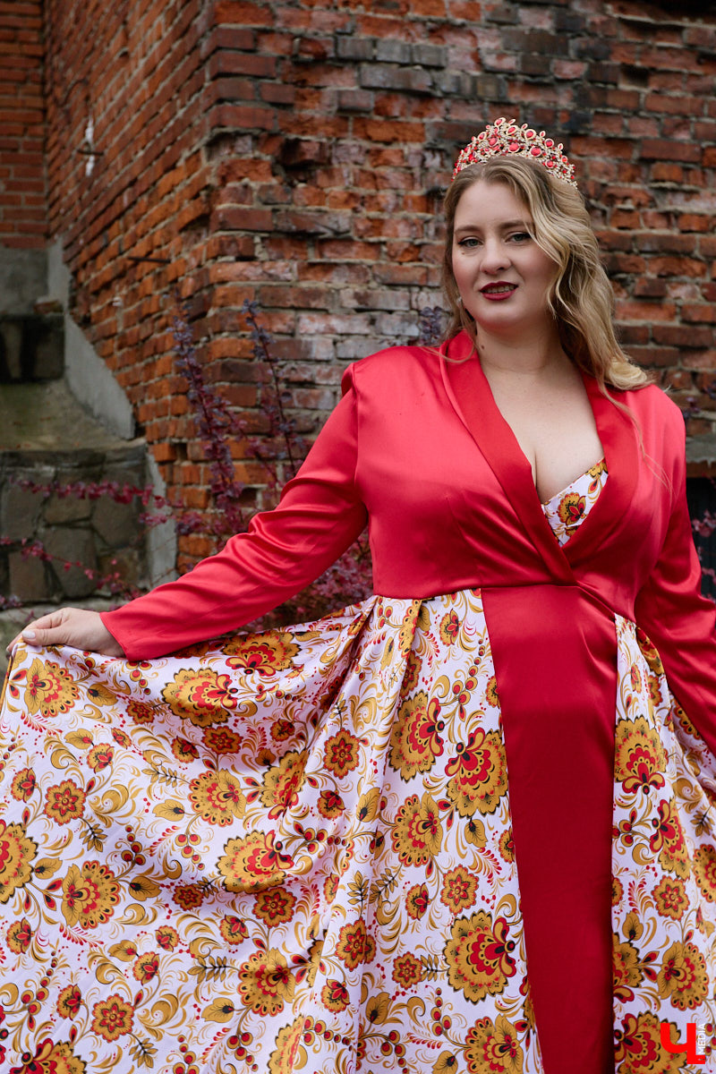 Чтобы чувствовать себя королевой, нужно преподносить свою персону соответствующим образом. Владимирская модель плюс-сайз Анастасия Егорова оттачивает это мастерство на конкурсах красоты, подиумах и съемочных площадках. На съемке для «Ключ-Медиа» в своих осенних образах героиня тоже была обворожительна.