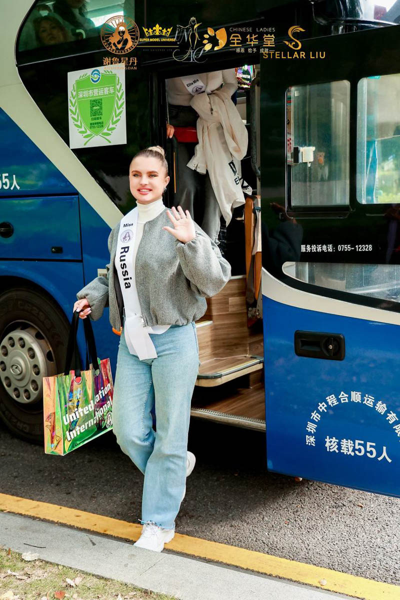 Владимирские красавицы не боятся препятствий и смело идут вперед за заслуженными наградами. Да не простыми, а международными! За сияющими коронами им пришлось лететь сразу в две страны — загадочный Китай и жаркий Египет. «Ключ-Медиа» узнал, какие титулы получили девушки и что для них значат подобные состязания.