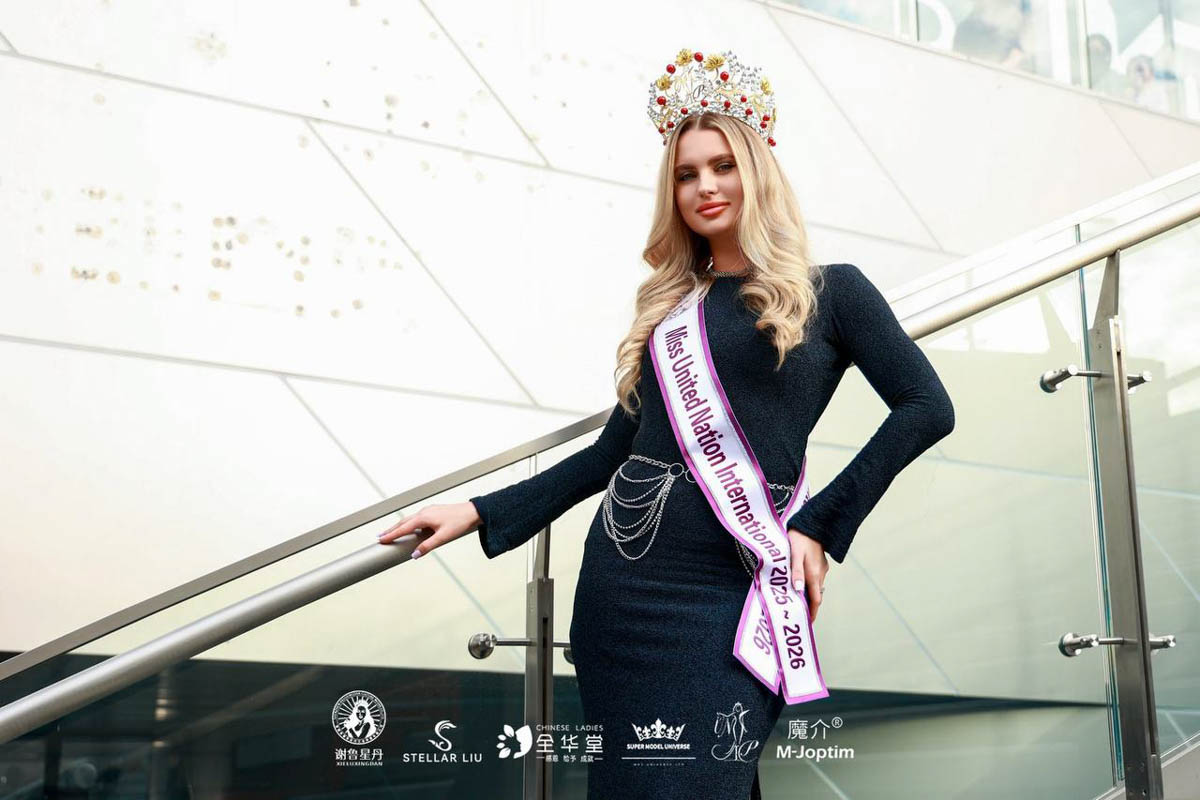 Владимирские красавицы не боятся препятствий и смело идут вперед за заслуженными наградами. Да не простыми, а международными! За сияющими коронами им пришлось лететь сразу в две страны — загадочный Китай и жаркий Египет. «Ключ-Медиа» узнал, какие титулы получили девушки и что для них значат подобные состязания.