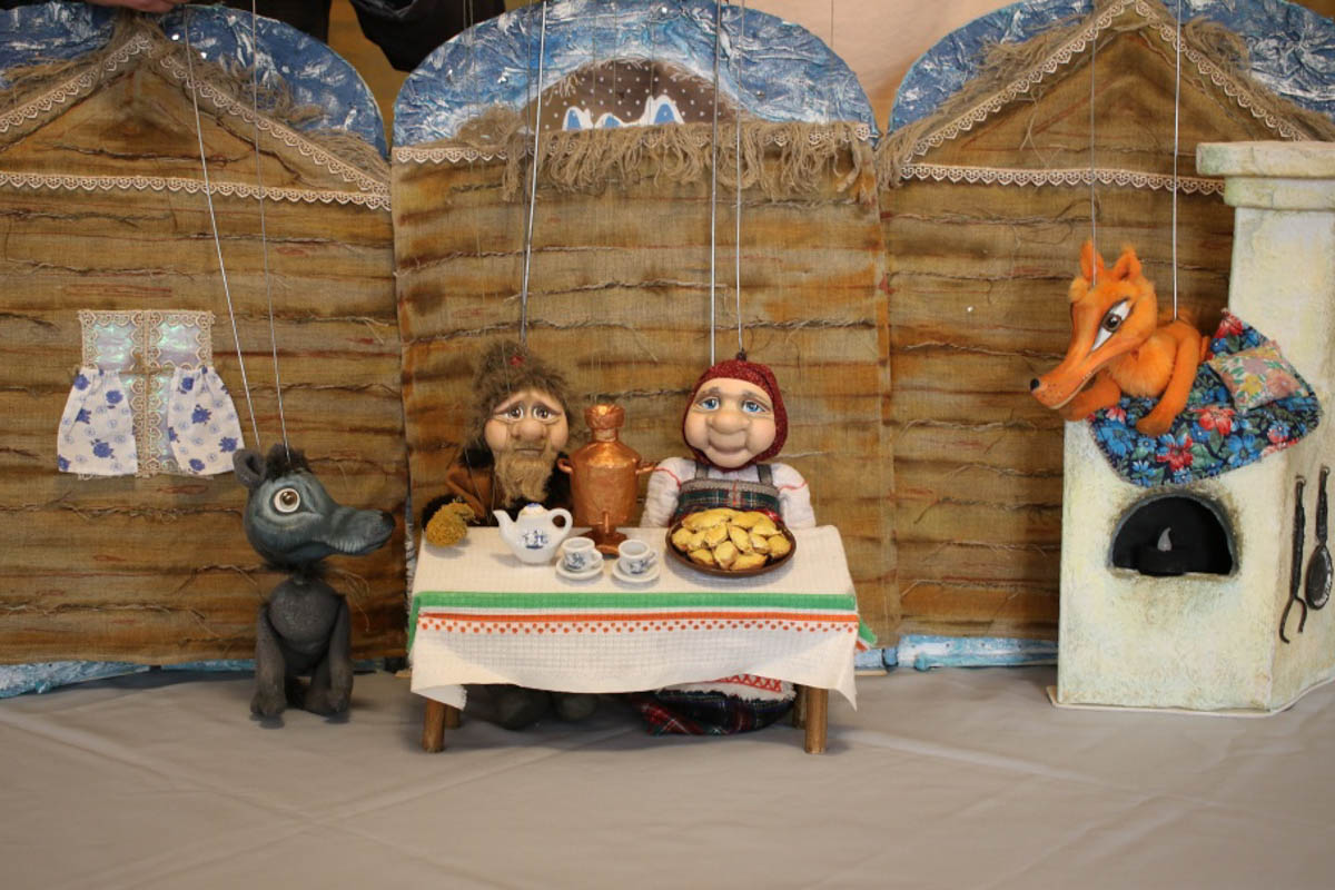 До главного зимнего праздника осталось чуть больше месяца, а значит, мамам и папам пора определяться, куда сводить своих непосед. Благо во Владимире запланировано немало новогодних представлений, которые понравятся как малышам, так и ребятам постарше. «Ключ-Медиа» собрал все мероприятия для детей в областном центре, которые пройдут накануне 2026-го, а также в январские каникулы.