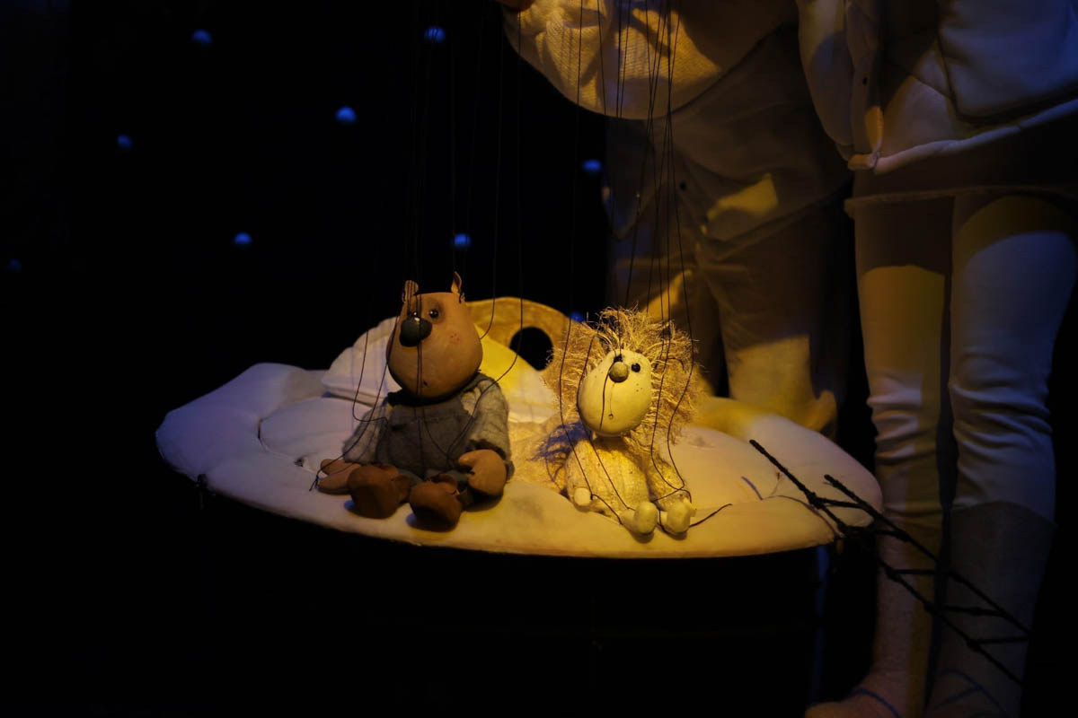 До главного зимнего праздника осталось чуть больше месяца, а значит, мамам и папам пора определяться, куда сводить своих непосед. Благо во Владимире запланировано немало новогодних представлений, которые понравятся как малышам, так и ребятам постарше. «Ключ-Медиа» собрал все мероприятия для детей в областном центре, которые пройдут накануне 2026-го, а также в январские каникулы.