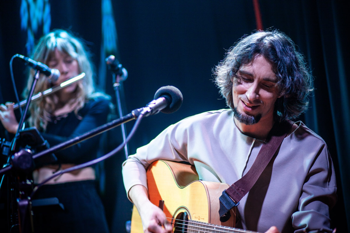 На этой неделе Владимир погрузится в настоящую сказку: их ожидает звучание вселенной Гарри Поттера при свечах и в живом исполнении Neo Classic Orchestra. Музыканты берут на себя задачу не просто сыграть, а буквально оживить каждую ноту знакомых саундтреков, ставших символом детства и юности миллионов поклонников саги про юного волшебника и его друзей. О других не менее интересных событиях недели читайте в нашей афише.