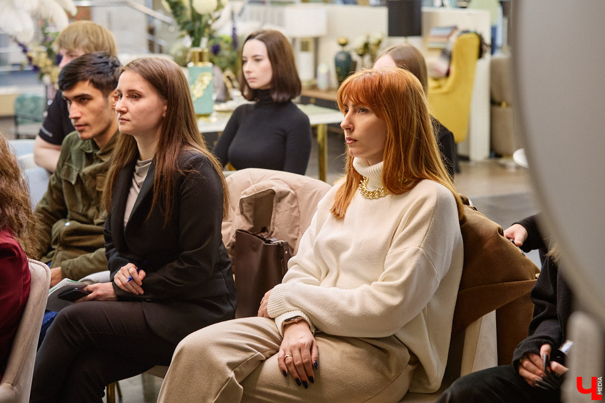 Свет и тепло — две базовые составляющие комфортного жилища. Поэтому на них и делают акцент при дизайне любого интерьера. Как выбрать качественные, стильные и функциональные решения, подскажет салон Put in Light. На днях там прошла яркая презентация новинок бренда Voltum от немецкой компании Maytoni.