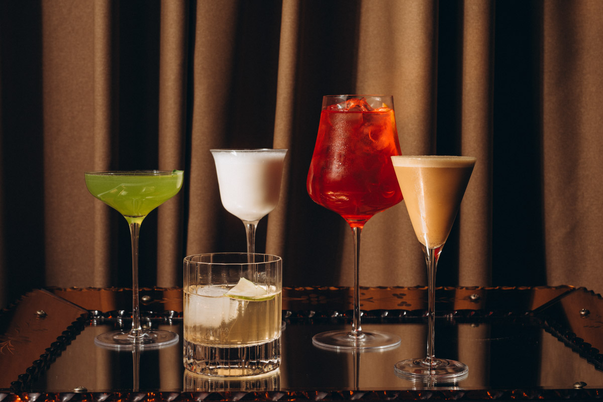 Во Владимире появился проект, который местные уже называют самой обсуждаемой новинкой сезона. На Спасской открылся трехэтажный итальянский ресторан и бар GIO — амбициозная работа команды Ирины Залевской и Zalevsky Group, известных по ярким городским проектам.