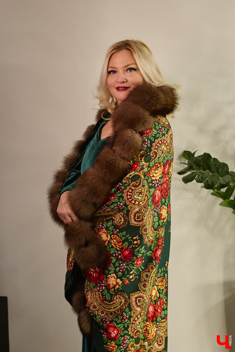 Из кино и сериалов мы знаем, что зачастую у оперных артистов на кону стоит буквально всё: выбирать приходится между сценой и обычной жизнью. Так ли это на самом деле? Всю правду о высоком мастерстве способен поведать лишь тот, кто испытал на себе те страсти, о которых, как правило, не говорят вслух. В нашем случае это преподаватель вокала Екатерина Глебова. Воспоминаниями из прошлого она поделилась с «Ключ-Медиа», честно ответив на неудобные вопросы.