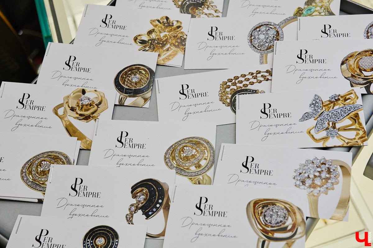 Если снег зимой иногда не искрится, то бриллианты сверкают всегда. Ювелирный салон «Мальва» в канун самого волшебного праздника исполнил заветное желание истинных ценителей высокого искусства. Там прошел уютный вечер для постоянных гостей с закрытым показом бриллиантовых коллекций Per Sempre.