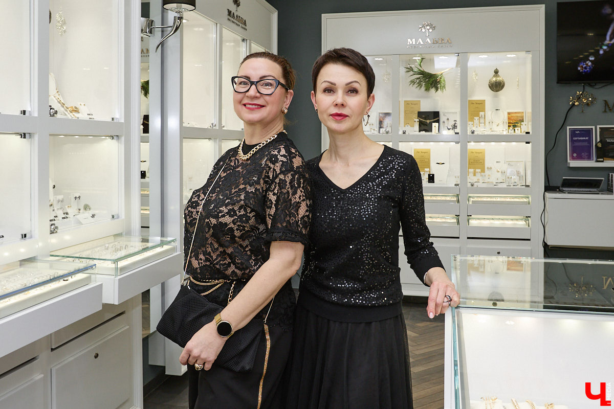Если снег зимой иногда не искрится, то бриллианты сверкают всегда. Ювелирный салон «Мальва» в канун самого волшебного праздника исполнил заветное желание истинных ценителей высокого искусства. Там прошел уютный вечер для постоянных гостей с закрытым показом бриллиантовых коллекций Per Sempre.