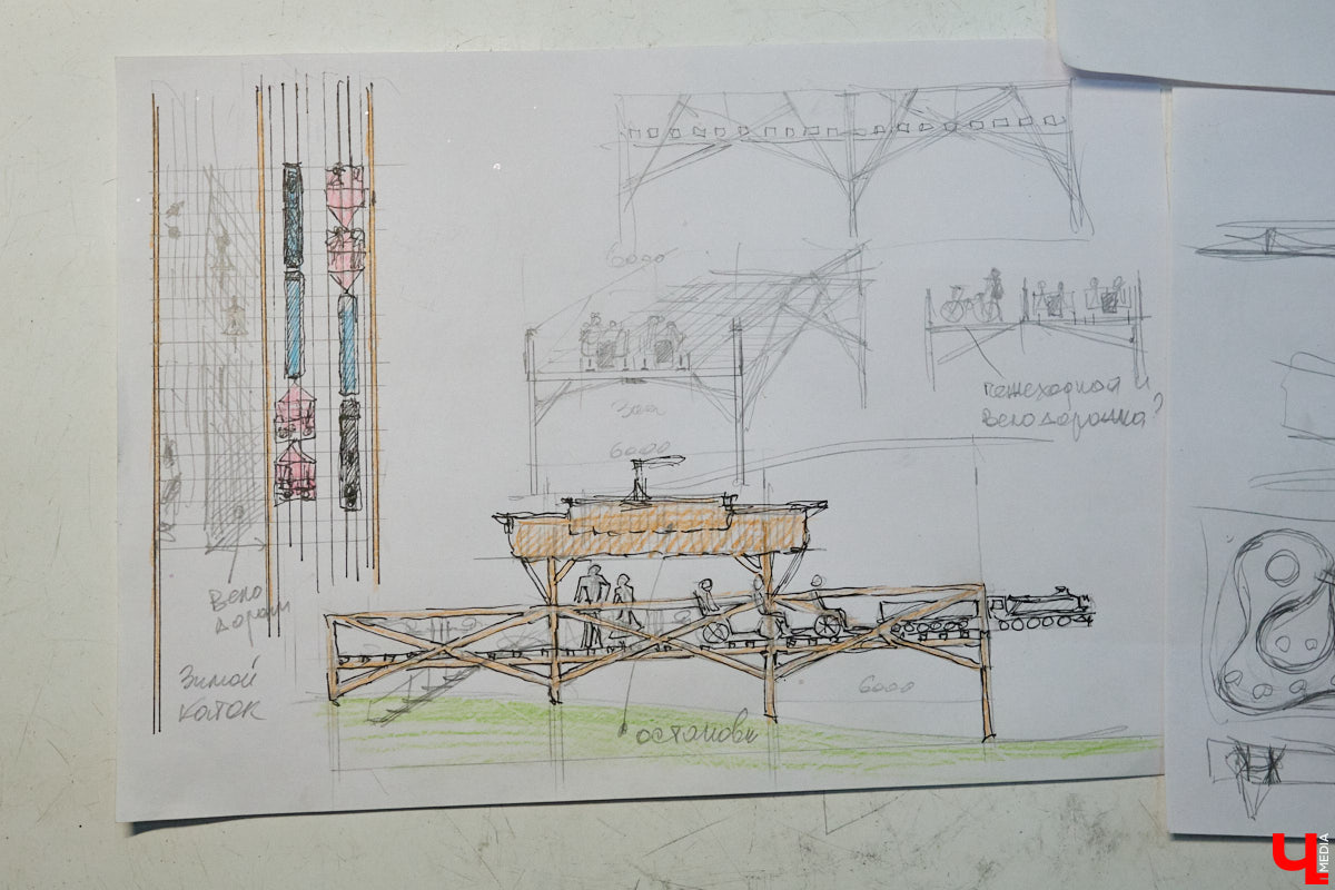 На реке Каменке в городе-музее может появиться разводной мост из экологичного материала. Неделю назад местные мастера продемонстрировали модель потенциального перехода в масштабе 1:2. «Ключ-Медиа» побывал в гостях у деревообработчиков из Суздальского района и оценил уникальную конструкцию.