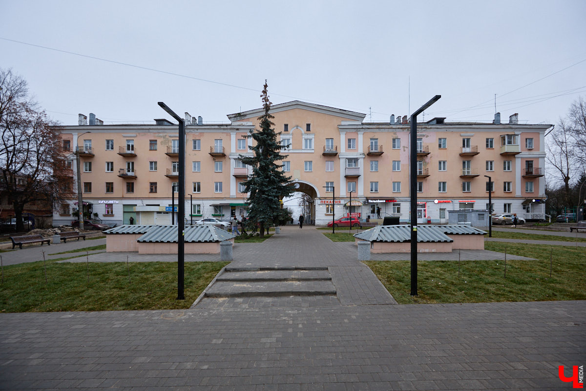 Во Владимире представили проекты благоустройства четырех въездных зон в областной центр. Преобразить их обещают по очереди уже в 2026 году. В списке ворота в город со стороны Суздаля, Юрьева-Польского, Нижнего Новгорода и Москвы. Оцените воплощение идей по их озеленению!