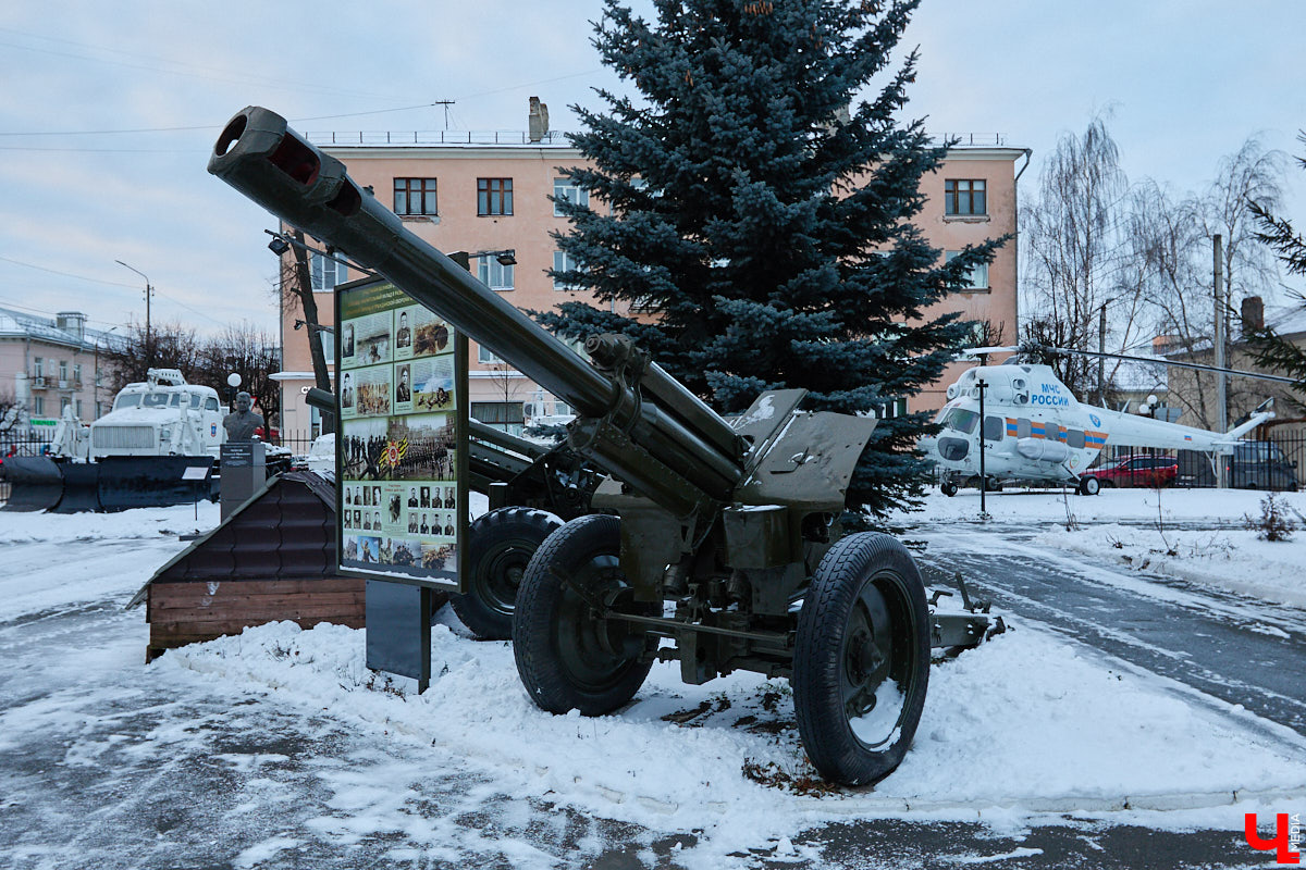 Во Владимире нет музея, объединяющего различные образцы техники. Зато такая коллекция есть под открытым небом прямо в черте города. Единственное, находятся экземпляры в отдаленных друг от друга локациях, но «Ключ-Медиа» собрал их воедино. Здорово, что увидеть механизмы своими глазами может каждый, и притом совершенно бесплатно!