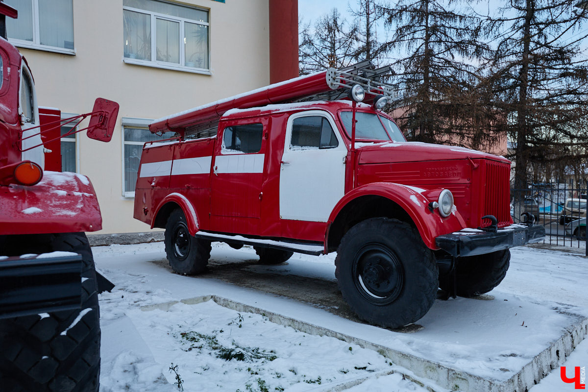 Во Владимире нет музея, объединяющего различные образцы техники. Зато такая коллекция есть под открытым небом прямо в черте города. Единственное, находятся экземпляры в отдаленных друг от друга локациях, но «Ключ-Медиа» собрал их воедино. Здорово, что увидеть механизмы своими глазами может каждый, и притом совершенно бесплатно!