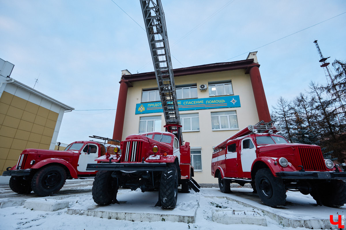 Во Владимире нет музея, объединяющего различные образцы техники. Зато такая коллекция есть под открытым небом прямо в черте города. Единственное, находятся экземпляры в отдаленных друг от друга локациях, но «Ключ-Медиа» собрал их воедино. Здорово, что увидеть механизмы своими глазами может каждый, и притом совершенно бесплатно!
