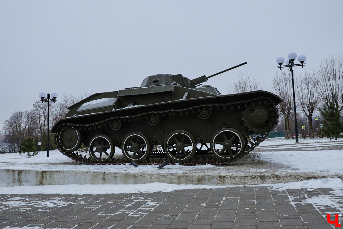 Во Владимире нет музея, объединяющего различные образцы техники. Зато такая коллекция есть под открытым небом прямо в черте города. Единственное, находятся экземпляры в отдаленных друг от друга локациях, но «Ключ-Медиа» собрал их воедино. Здорово, что увидеть механизмы своими глазами может каждый, и притом совершенно бесплатно!