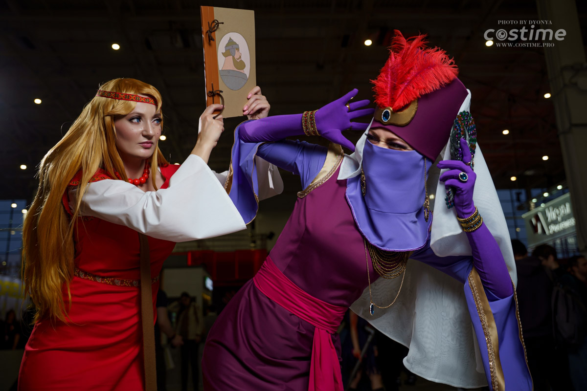 Как тесен мир! Ковровская Аленушка из «Трех богатырей» и Зои из KPop Demon Hunters встретились на территории «Тимирязев Центра» в Москве. Локация на три дня стала площадкой для одного из самых известных фестивалей — «Comic Con Игромир»! Главное событие для всех фандомов России провели впервые с 2019 года. И, конечно, наши косплееры не упустили шанс показать себя!