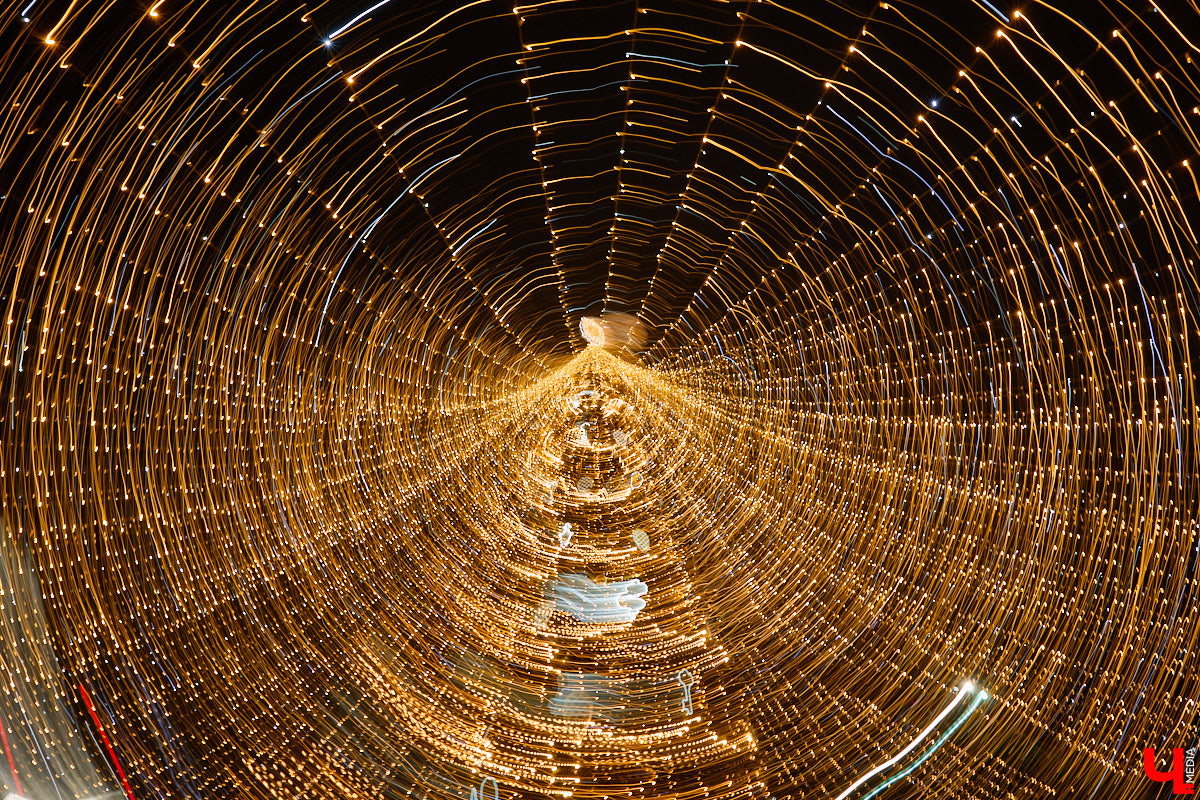 Время молниеносно! До главного праздника зимы осталось меньше недели. Пора составлять личную программу развлечений на 31 декабря и первые 11 дней грядущего года. Засиживаться дома не советуем: на зимние каникулы 2025 — 2026 во Владимире запланировано много интересного.