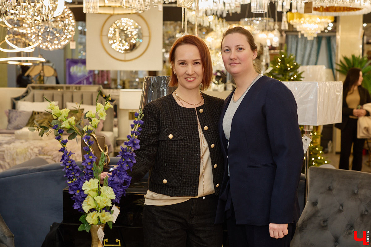 21 декабря в Put in Light было по-настоящему жарко: 60 топовых дизайнеров, звон бокалов, благотворительный аукцион и признания от мастодонтов бизнеса. Год пролетел незаметно, и в преддверии праздников инновационное пространство на «Тандеме» официально зафиксировало статус одной из самых ярких точек на интерьерной карте города. Репортаж «Ключ-Медиа» с площадки, где первый день рождения отметили с настоящим светским размахом.