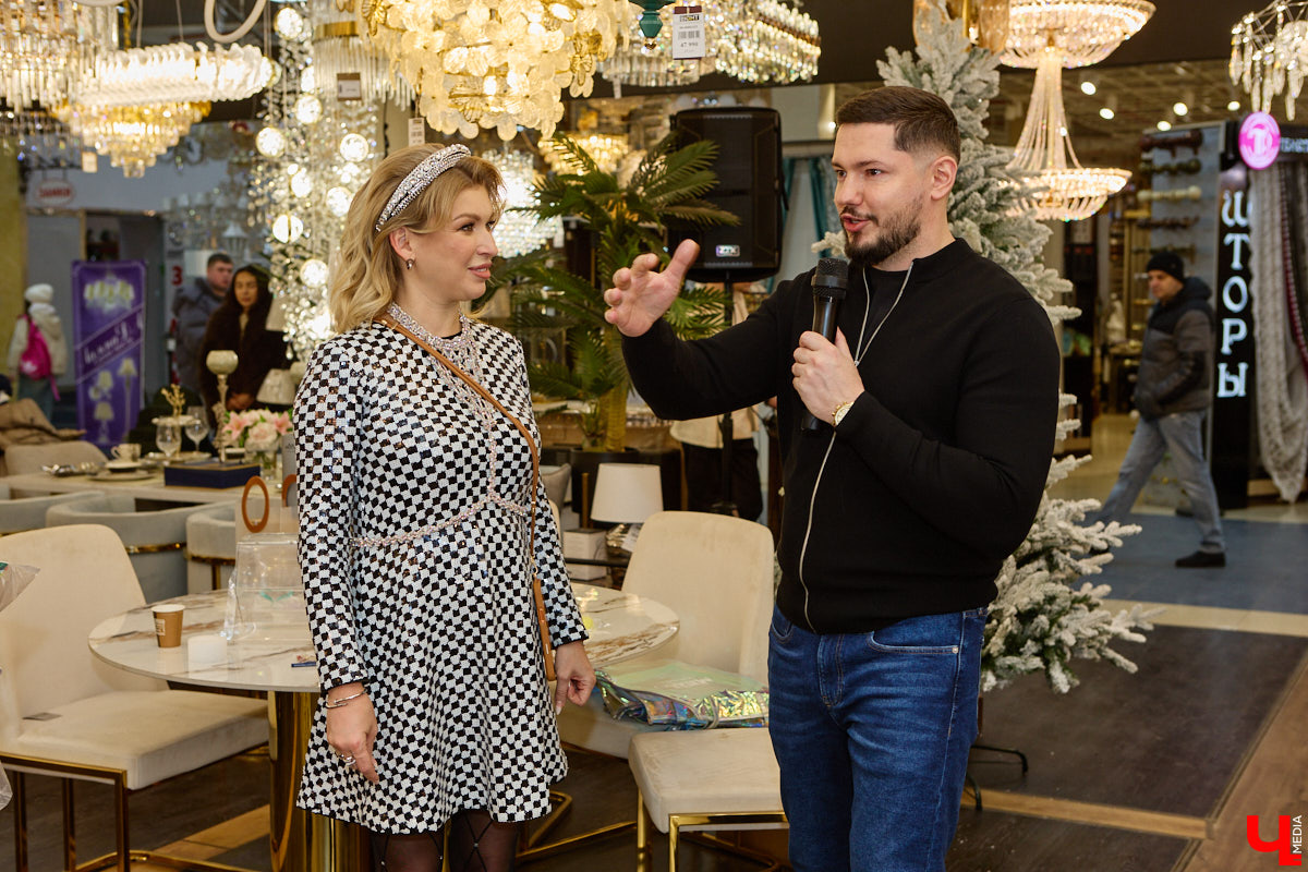 21 декабря в Put in Light было по-настоящему жарко: 60 топовых дизайнеров, звон бокалов, благотворительный аукцион и признания от мастодонтов бизнеса. Год пролетел незаметно, и в преддверии праздников инновационное пространство на «Тандеме» официально зафиксировало статус одной из самых ярких точек на интерьерной карте города. Репортаж «Ключ-Медиа» с площадки, где первый день рождения отметили с настоящим светским размахом.