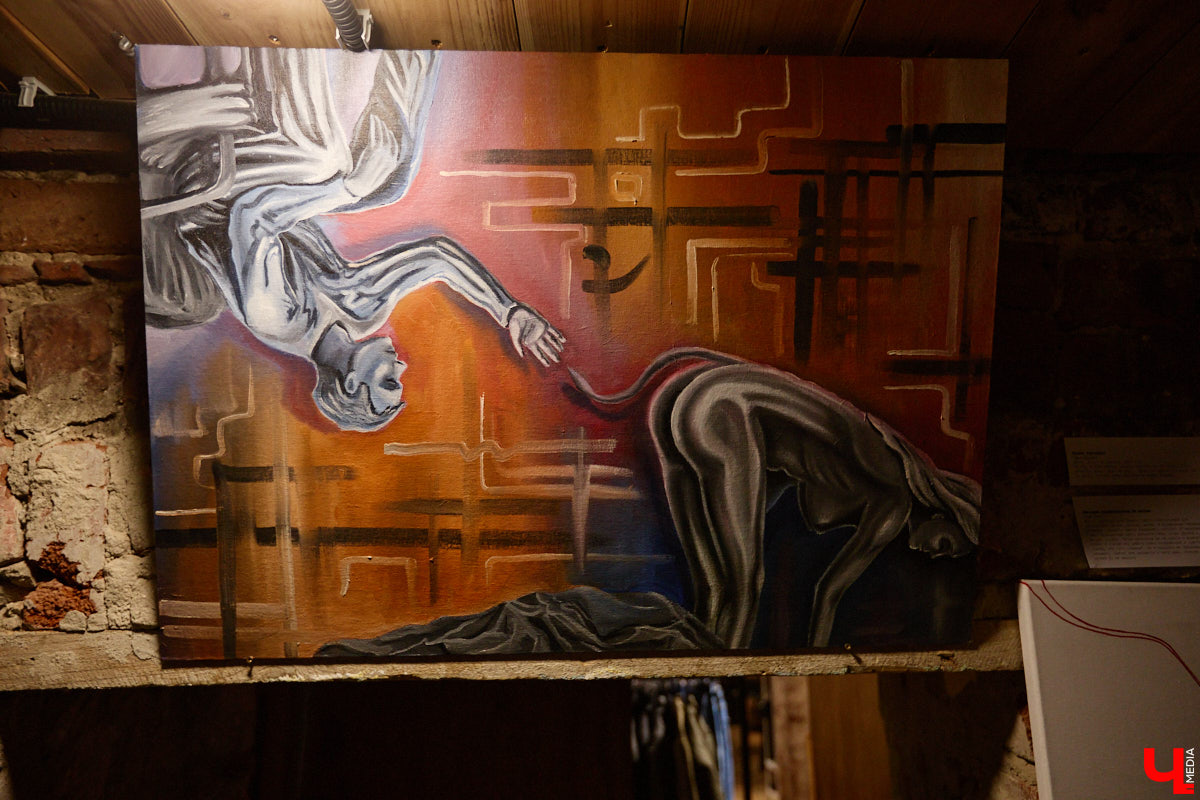 Неудачи не публичны. Но что будет, если выставить их на всеобщее обозрение? Владимирская команда предложила художникам выбрать провальные, по их мнению, работы из собственного арсенала, а потом собрала из них экспозицию. Что в итоге получилось, «Ключ-Медиа» узнал на вчерашнем открытии провокационного проекта.