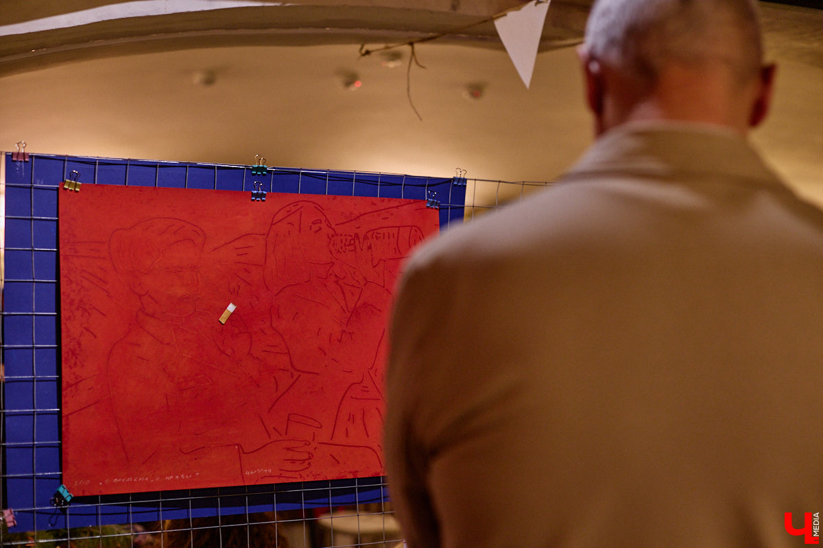 Неудачи не публичны. Но что будет, если выставить их на всеобщее обозрение? Владимирская команда предложила художникам выбрать провальные, по их мнению, работы из собственного арсенала, а потом собрала из них экспозицию. Что в итоге получилось, «Ключ-Медиа» узнал на вчерашнем открытии провокационного проекта.