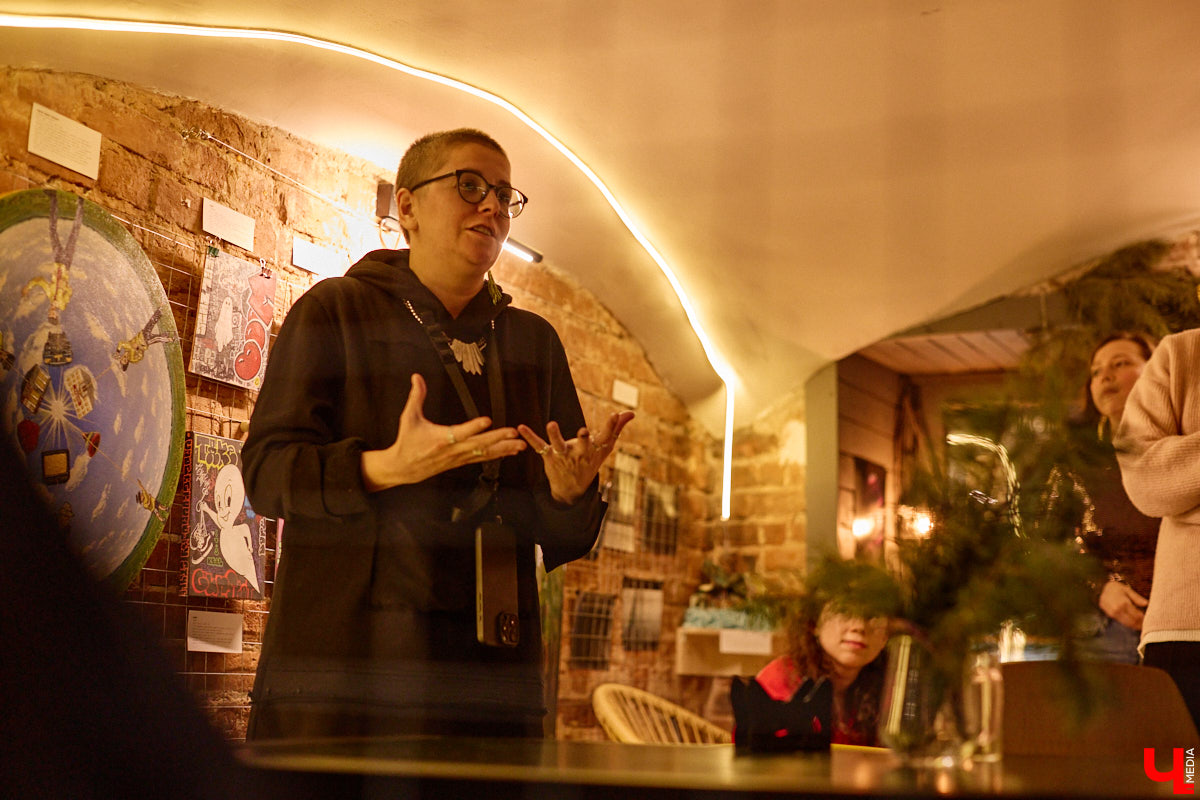 Неудачи не публичны. Но что будет, если выставить их на всеобщее обозрение? Владимирская команда предложила художникам выбрать провальные, по их мнению, работы из собственного арсенала, а потом собрала из них экспозицию. Что в итоге получилось, «Ключ-Медиа» узнал на вчерашнем открытии провокационного проекта.