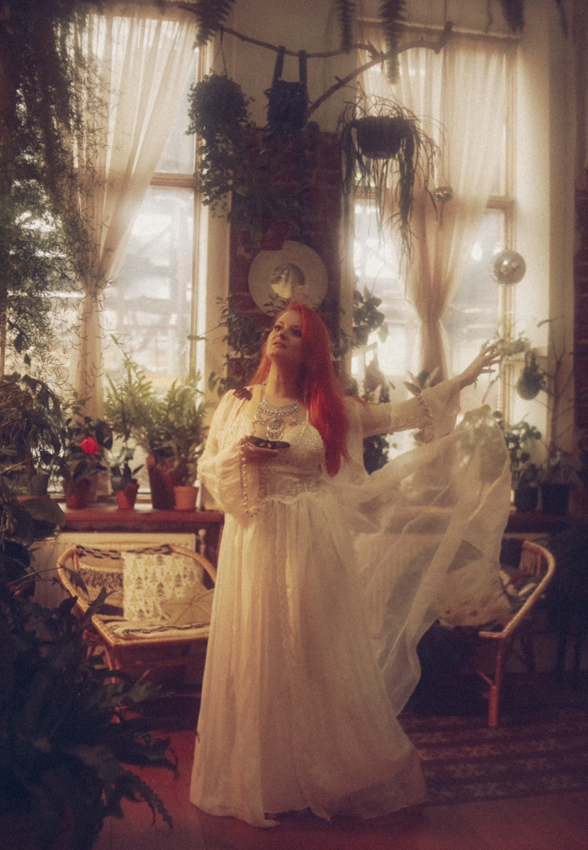 На протяжении минувших 12 месяцев 2025-го владимирские блогеры и фотографы создавали свой контент, вдохновляясь трендами Pinterest. Об этом инфлюенсеры 33-го региона поведали «Ключ-Медиа» в нашей подборке воплощенных модных тенденций по версии социальной сети для эстетов.