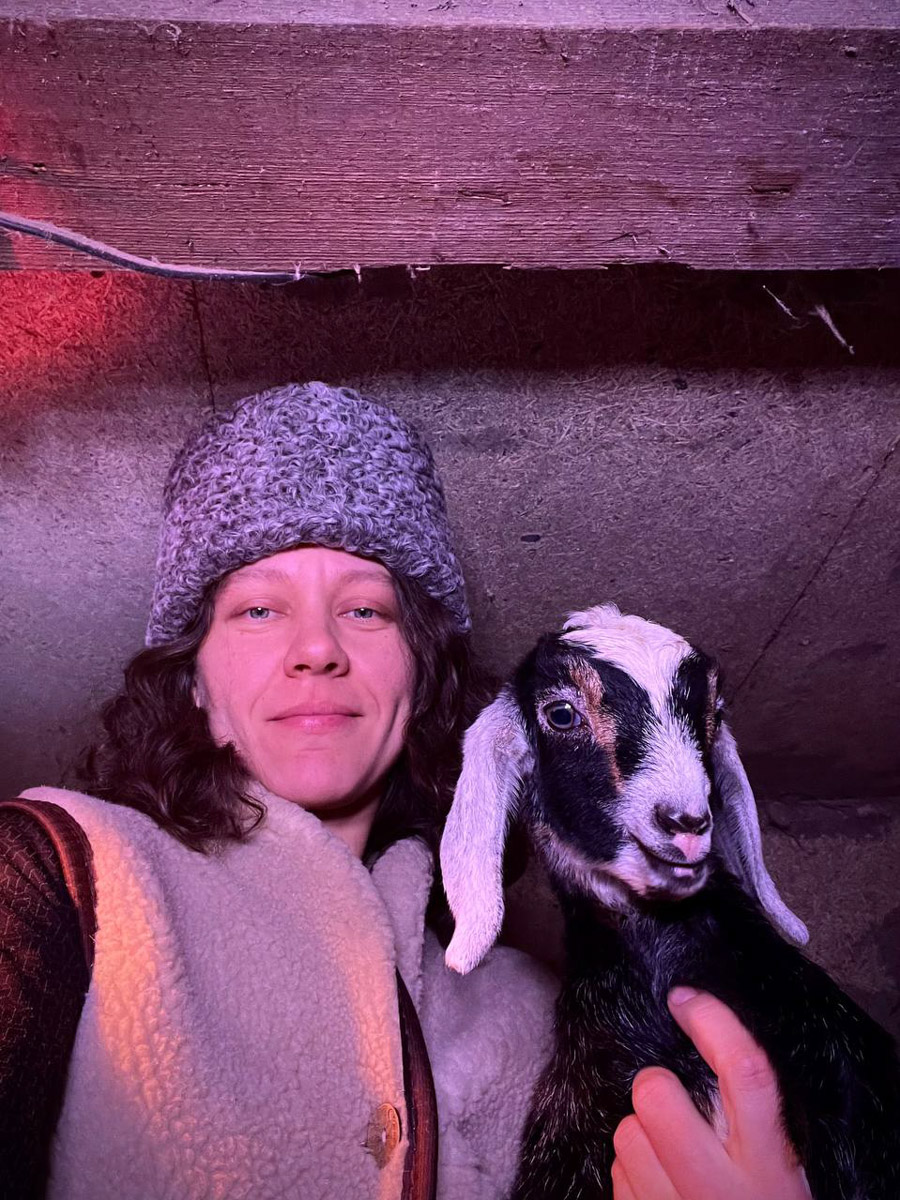 На протяжении минувших 12 месяцев 2025-го владимирские блогеры и фотографы создавали свой контент, вдохновляясь трендами Pinterest. Об этом инфлюенсеры 33-го региона поведали «Ключ-Медиа» в нашей подборке воплощенных модных тенденций по версии социальной сети для эстетов.