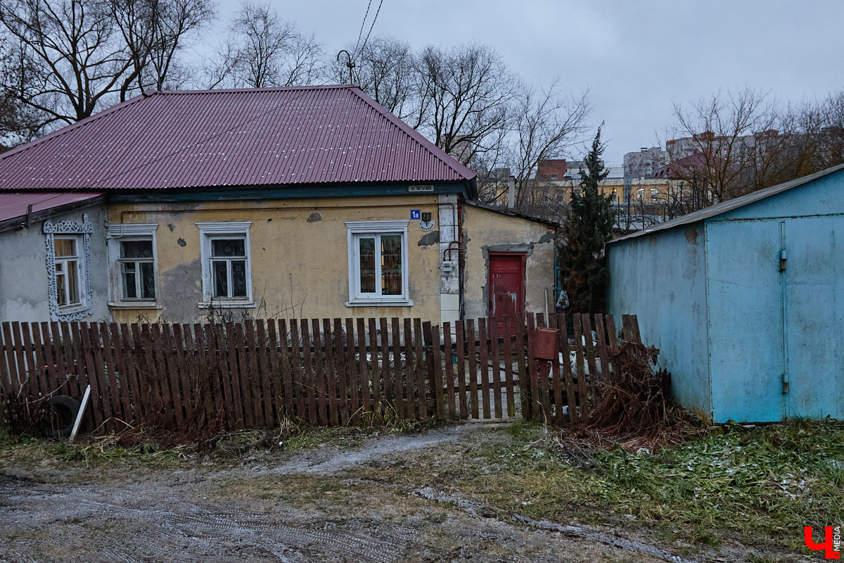 Лагерь немецких военнопленных, Собачий поселок, народные «сталинки», ВДНХ, парк им. 850-летия, Экспоцентр, школа № 8 — что между ними общего? Так или иначе все эти разнородные объекты связаны с одним из самых молодых советских заводов во Владимире — нынешним «Электроприбором».