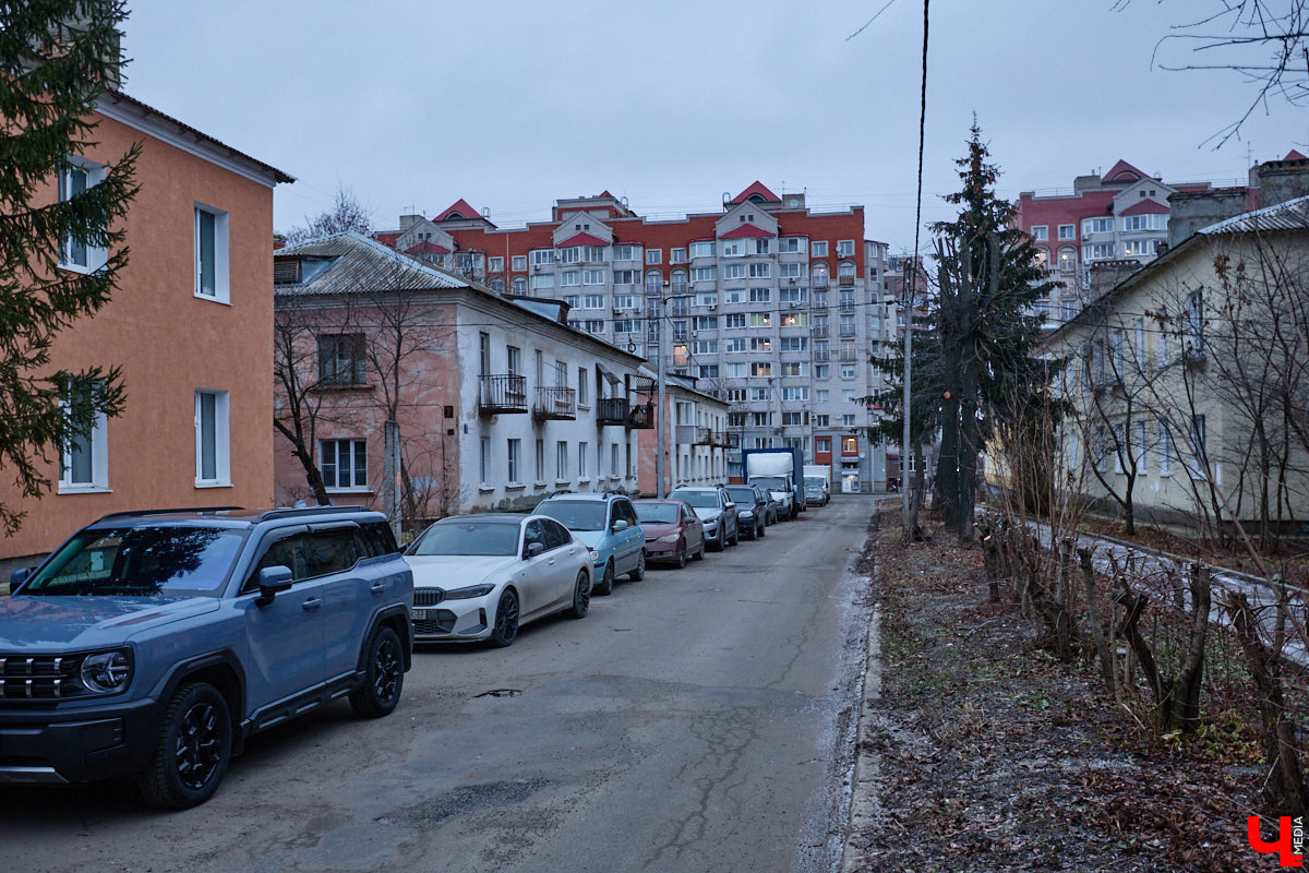 Лагерь немецких военнопленных, Собачий поселок, народные «сталинки», ВДНХ, парк им. 850-летия, Экспоцентр, школа № 8 — что между ними общего? Так или иначе все эти разнородные объекты связаны с одним из самых молодых советских заводов во Владимире — нынешним «Электроприбором».