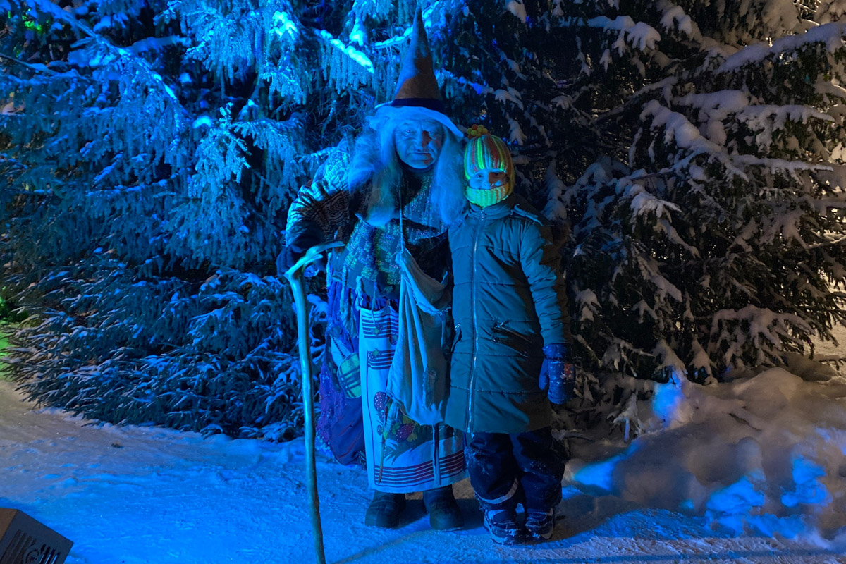 Заснеженный лес, бурлящие водопады цвета колы, калитки с ягодами, живописный мраморный каньон горного парка «Рускеала», белая Ладога и студеная Онега. Все эти чудеса щедро дарит сказочная Карелия, куда из Владимира вполне можно сгонять на пару дней.