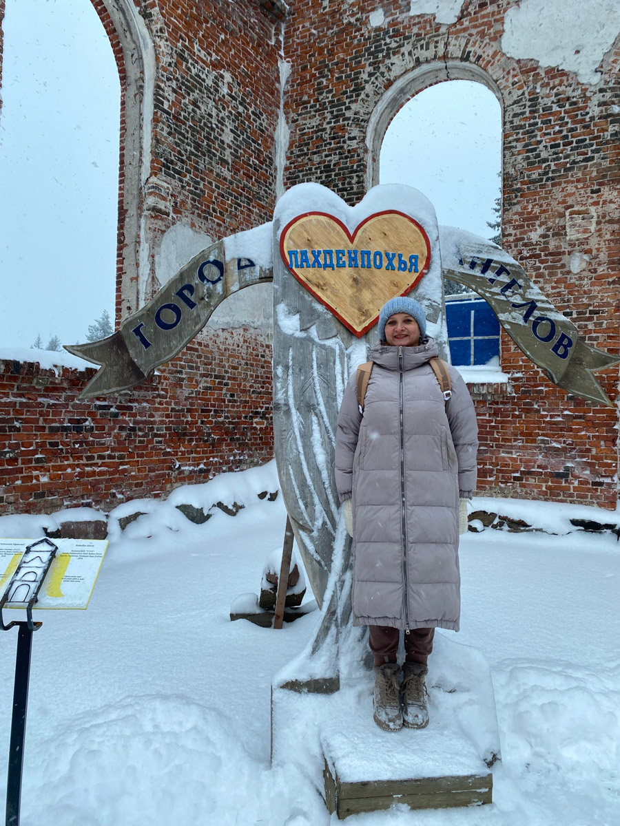 Заснеженный лес, бурлящие водопады цвета колы, калитки с ягодами, живописный мраморный каньон горного парка «Рускеала», белая Ладога и студеная Онега. Все эти чудеса щедро дарит сказочная Карелия, куда из Владимира вполне можно сгонять на пару дней.
