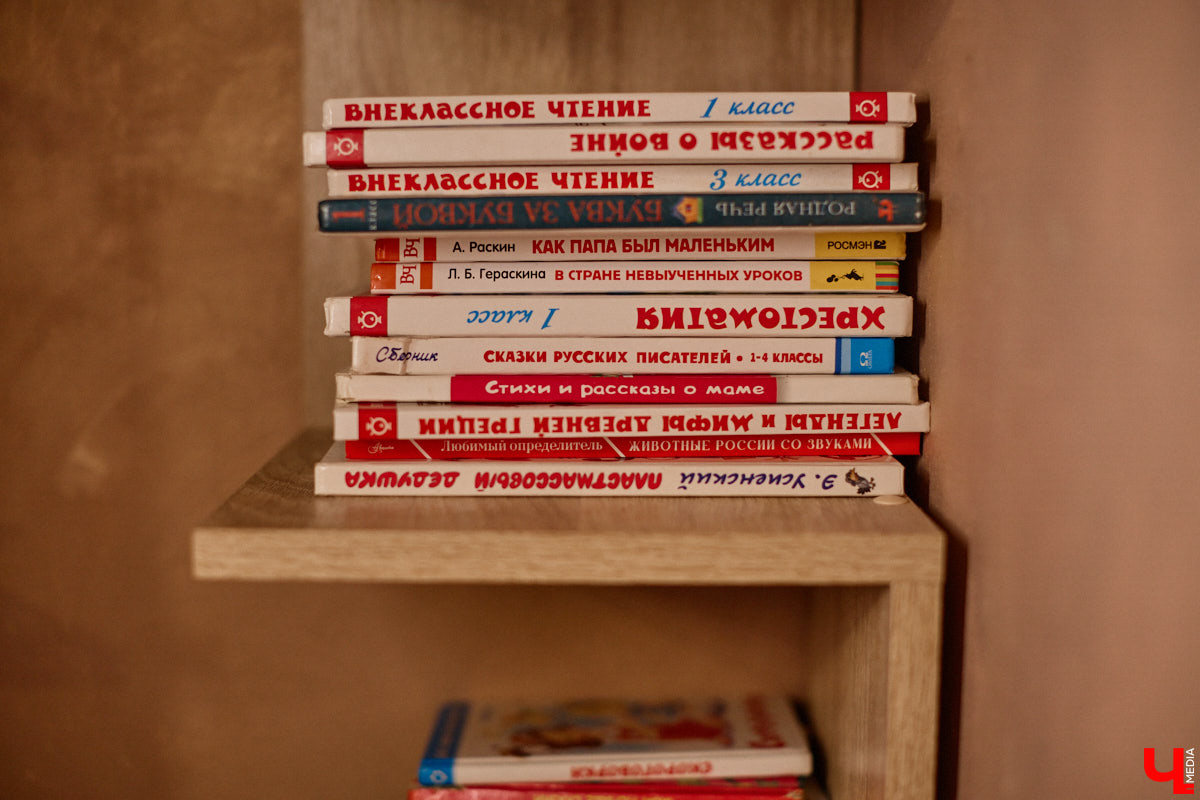 Говорят, настоящие герои не носят плащей. Лилия Сапун воспитывает семерых детей без всякой суперсилы. Впрочем, большое любящее сердце, может, и поважнее сверхзвуковой скорости или испепеляющего взгляда. Тем более в этой истории имеет место и еще одно чудо: детки у нашей героини появились после шести лет борьбы с бесплодием.