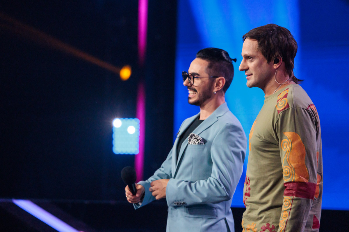 Сразу два местных таланта засветились в шоу на ТНТ. Роман Барсуков из Гусь-Хрустального, известный по «Фабрике звезд — 3», удивил судей пародией на Николая Носкова в программе «Ярче звезд», а владимирский комик Сархан Сафарли рассмешил зрителей со сцены «Стендап рулетки». О подготовке к выступлениям, эмоциях и результате участники телевизионных проектов поведали «Ключ-Медиа».