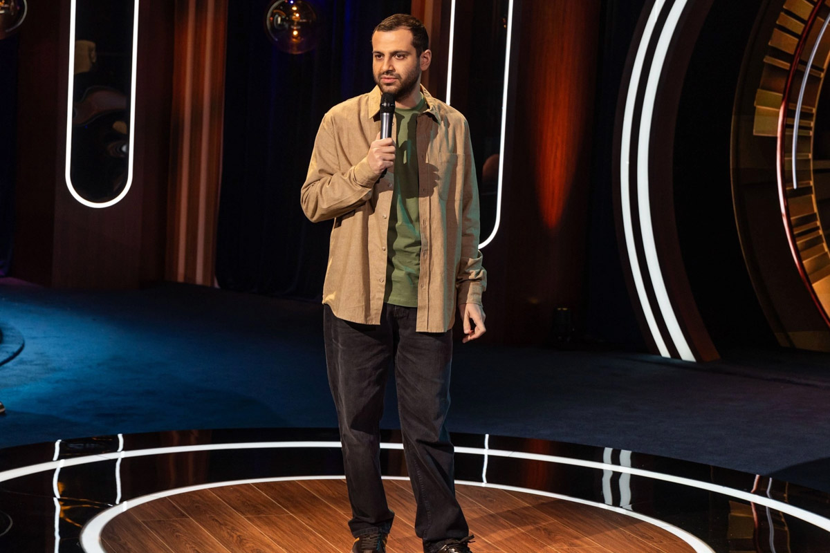 Сразу два местных таланта засветились в шоу на ТНТ. Роман Барсуков из Гусь-Хрустального, известный по «Фабрике звезд — 3», удивил судей пародией на Николая Носкова в программе «Ярче звезд», а владимирский комик Сархан Сафарли рассмешил зрителей со сцены «Стендап рулетки». О подготовке к выступлениям, эмоциях и результате участники телевизионных проектов поведали «Ключ-Медиа».