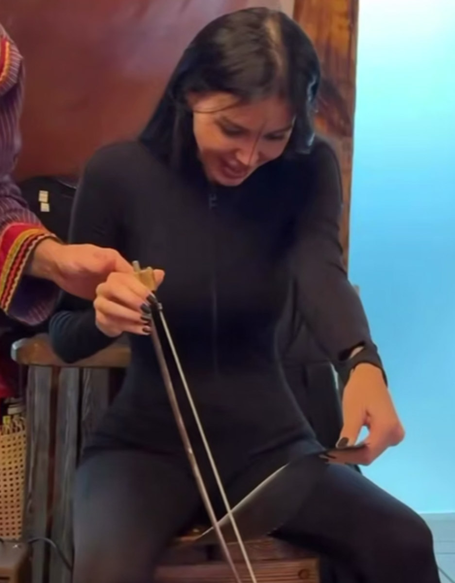 Владимирская область привлекает звезд не только в жаркий сезон, когда все цветет и пахнет, но и в холодное время года. Одни приезжают по делам, другие — в поисках аутентичного туризма. За последние месяцы в городах региона побывали сразу несколько селебрити. «Ключ-Медиа» выяснил, с какой целью они к нам пожаловали.