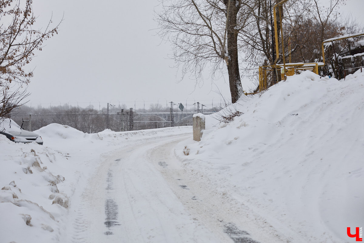 Во Владимире анонсировали создание туристического маршрута от вокзала до филармонии. Пока инициатива звучит многообещающе. Главное, чтобы к мнению жителей прислушались. У них точно найдется что сказать, как убедился «Ключ-Медиа».