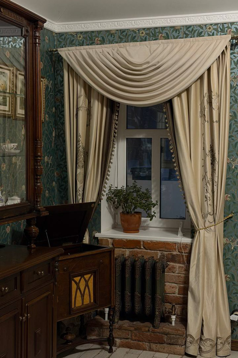 Ходят слухи, что в Суздале можно бюджетно отдохнуть, но Алеся Лещукова из Сочи и ее родная сестра Марина из Москвы решили не экономить. Они приехали в старинный город на три дня, чтобы душа запела, поэтому ни в чем себе не отказывали. Какими вышли эти каникулы по-богатому, узнал «Ключ-Медиа».