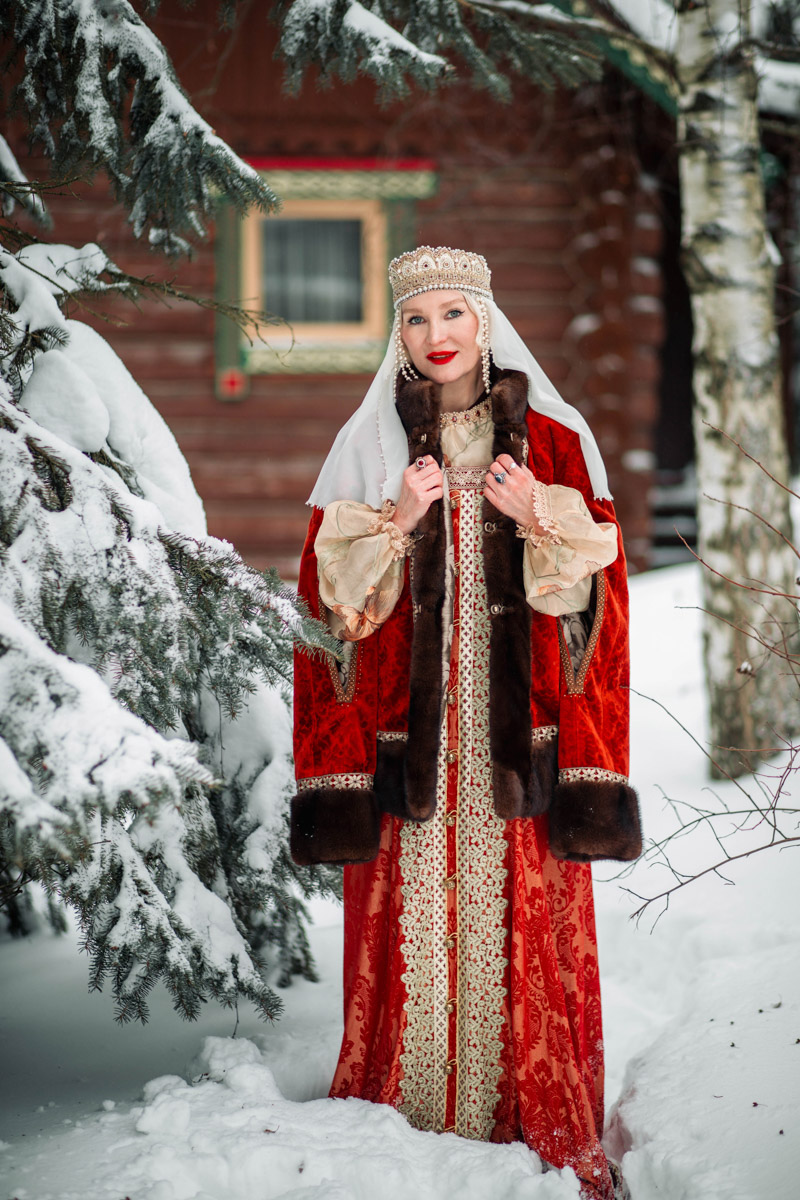 Ходят слухи, что в Суздале можно бюджетно отдохнуть, но Алеся Лещукова из Сочи и ее родная сестра Марина из Москвы решили не экономить. Они приехали в старинный город на три дня, чтобы душа запела, поэтому ни в чем себе не отказывали. Какими вышли эти каникулы по-богатому, узнал «Ключ-Медиа».