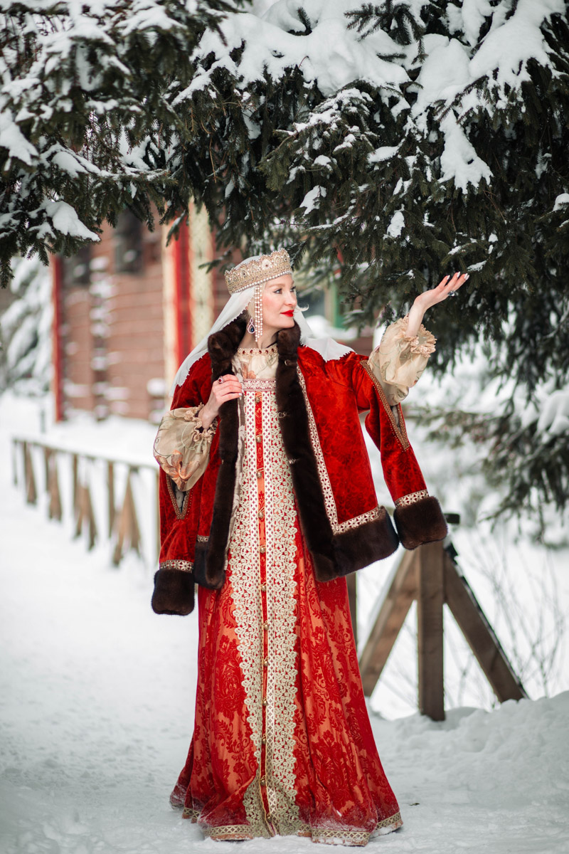 Ходят слухи, что в Суздале можно бюджетно отдохнуть, но Алеся Лещукова из Сочи и ее родная сестра Марина из Москвы решили не экономить. Они приехали в старинный город на три дня, чтобы душа запела, поэтому ни в чем себе не отказывали. Какими вышли эти каникулы по-богатому, узнал «Ключ-Медиа».