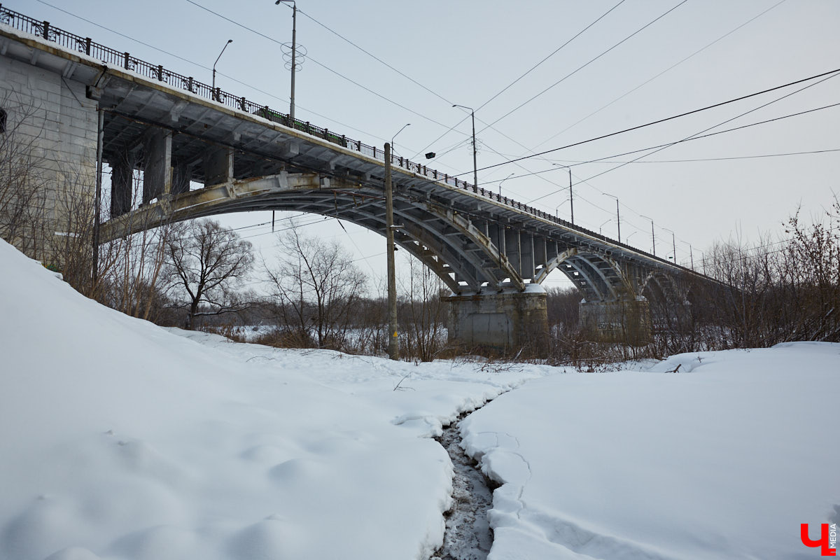 Начало года — лучшее время строить планы на будущее. И у Владимира их немало. В городе продолжат строить аэропорт, прокладывать дорогу от Гастелло до Куйбышева, реставрировать Золотые ворота и благоустраивать Старые сады на улице Мира. Чего еще ожидать жителям столицы 33-го региона? Выяснил «Ключ-Медиа».