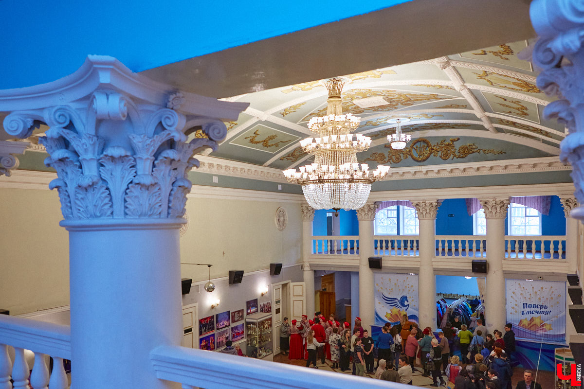 Начало года — лучшее время строить планы на будущее. И у Владимира их немало. В городе продолжат строить аэропорт, прокладывать дорогу от Гастелло до Куйбышева, реставрировать Золотые ворота и благоустраивать Старые сады на улице Мира. Чего еще ожидать жителям столицы 33-го региона? Выяснил «Ключ-Медиа».